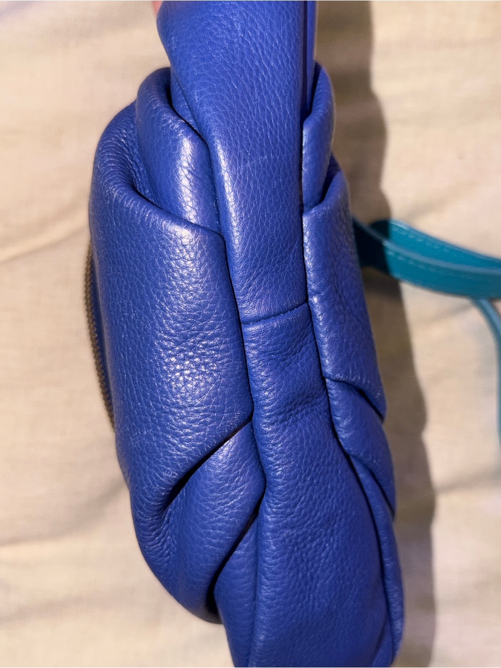 Marc Jacobs Two-Tone Blue Leather Crossbody with Teal Trim - Picture 5 of 7